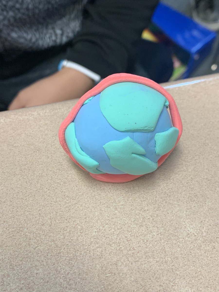 Hello3GLearners's tweet photo. Model magic + markers and we’ve got a really fun lesson on hemispheres happening here! https://t.co/uGJU2GXhDs