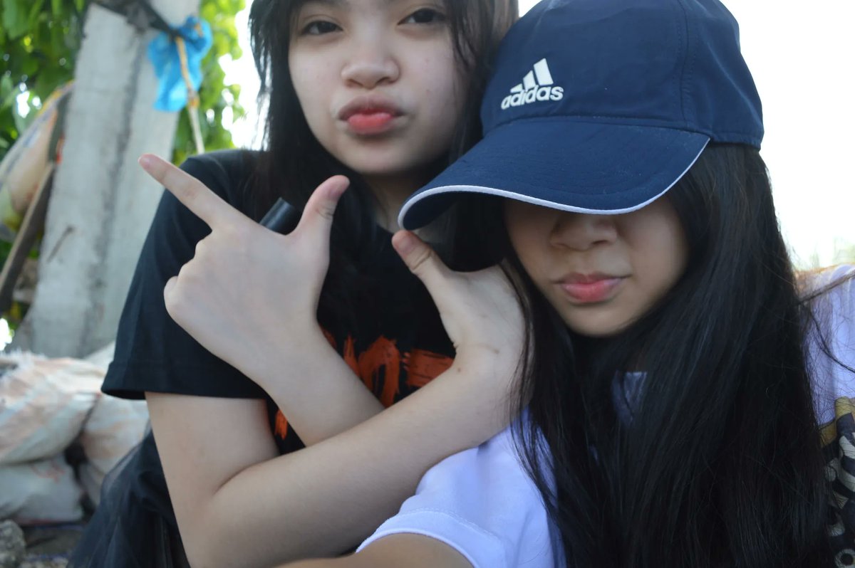 sammieiou's tweet photo. Happy birthday p🙆‍♀️🥳 @parnezaa kita na tau fls loveu p miss u p<333 enjoy ur day mwa godbless❣😽😽 https://t.co/CIm5CWSc4t