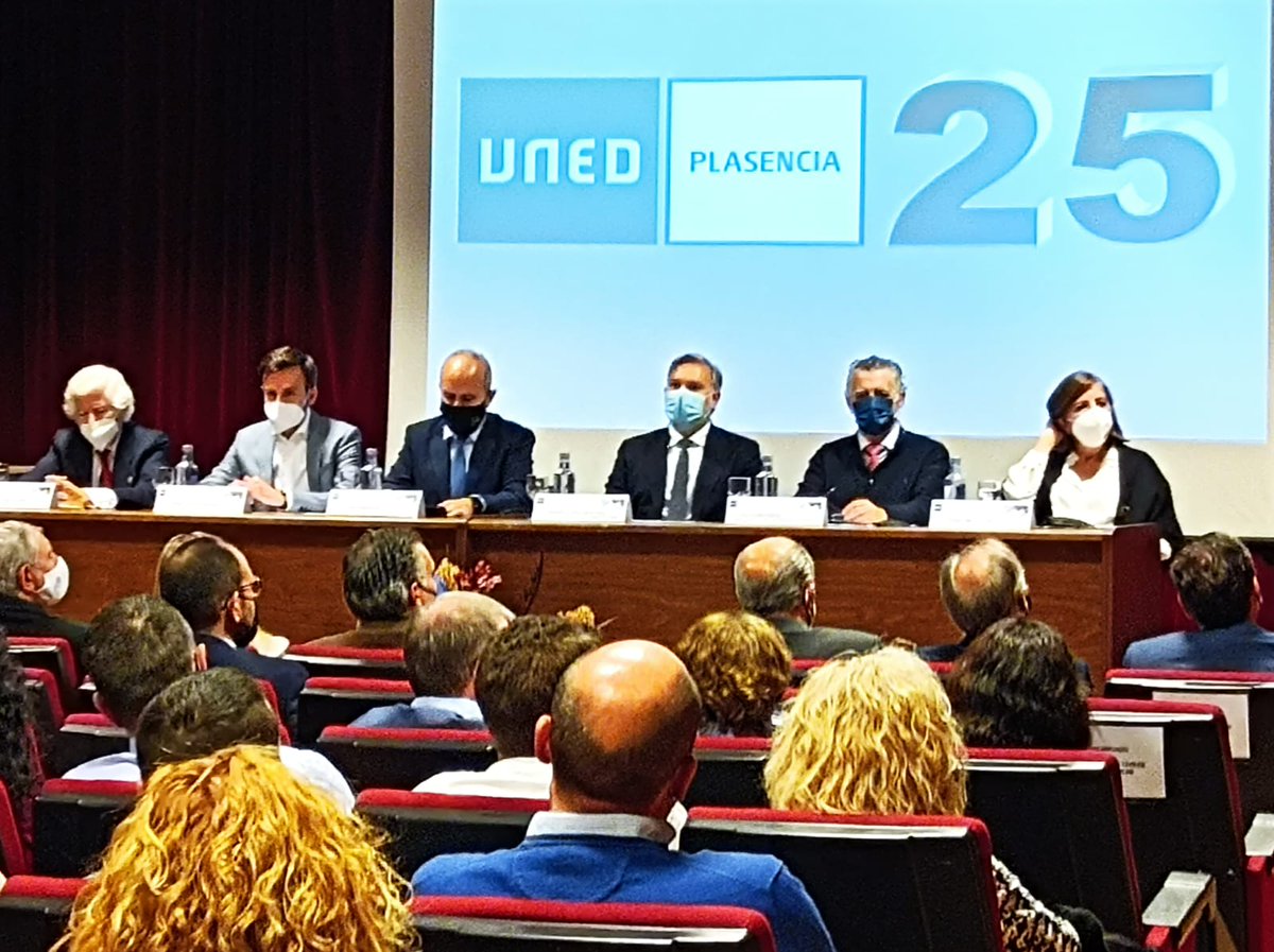 UNED. CA Plasencia tweet media