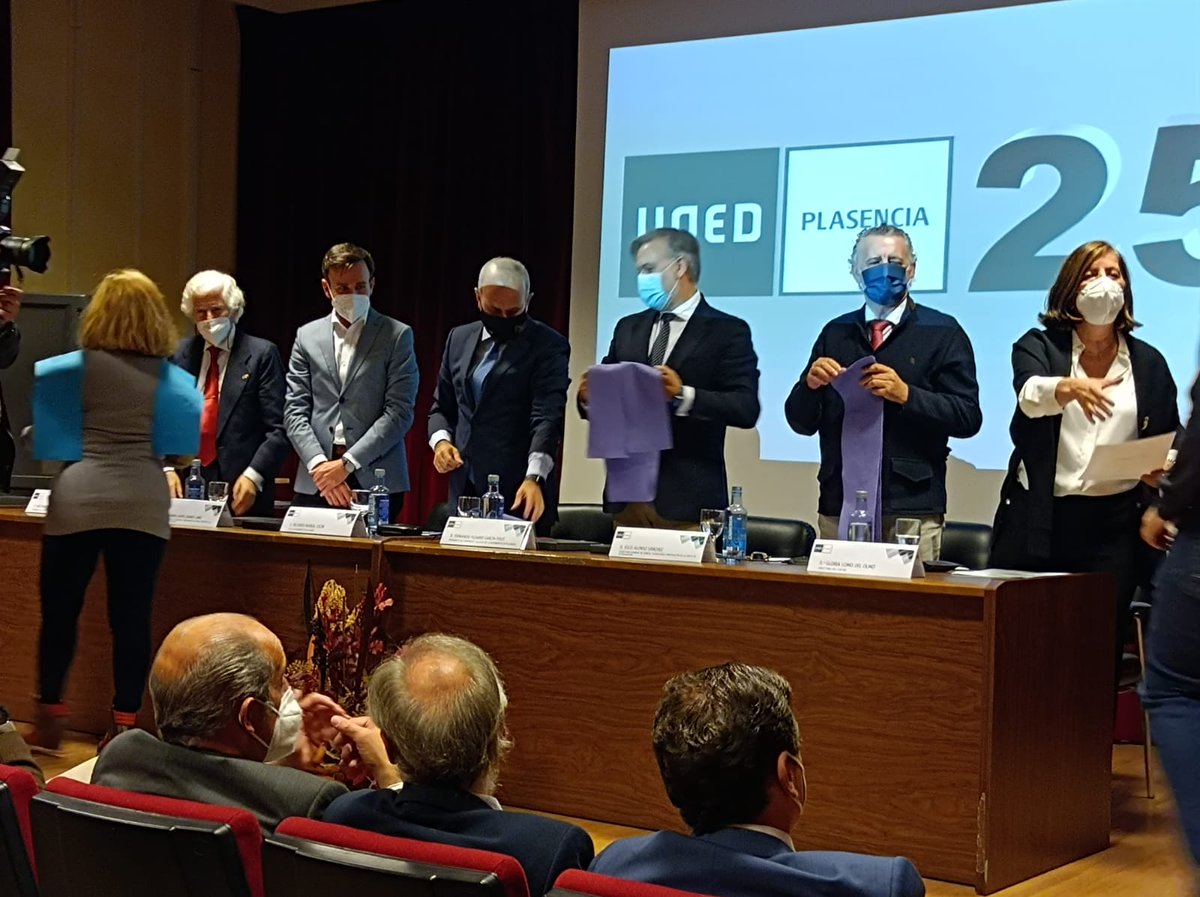 UNED. CA Plasencia tweet media