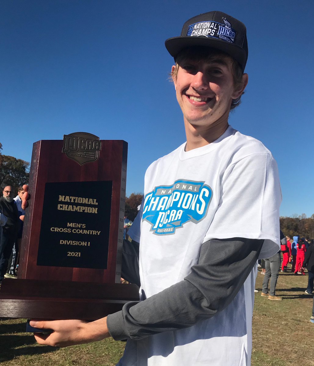 Darinsvenson's tweet photo. Former Decorah prep Brady Hogan ran on the NJCAA National Championship Cross Country team for Iowa Central over the weekend. Hogan was 73rd overall finishing the 8k in 27:12. Hogan was second all team conference and honorable mention all region for the Tritons https://t.co/PuqbrQD6RJ