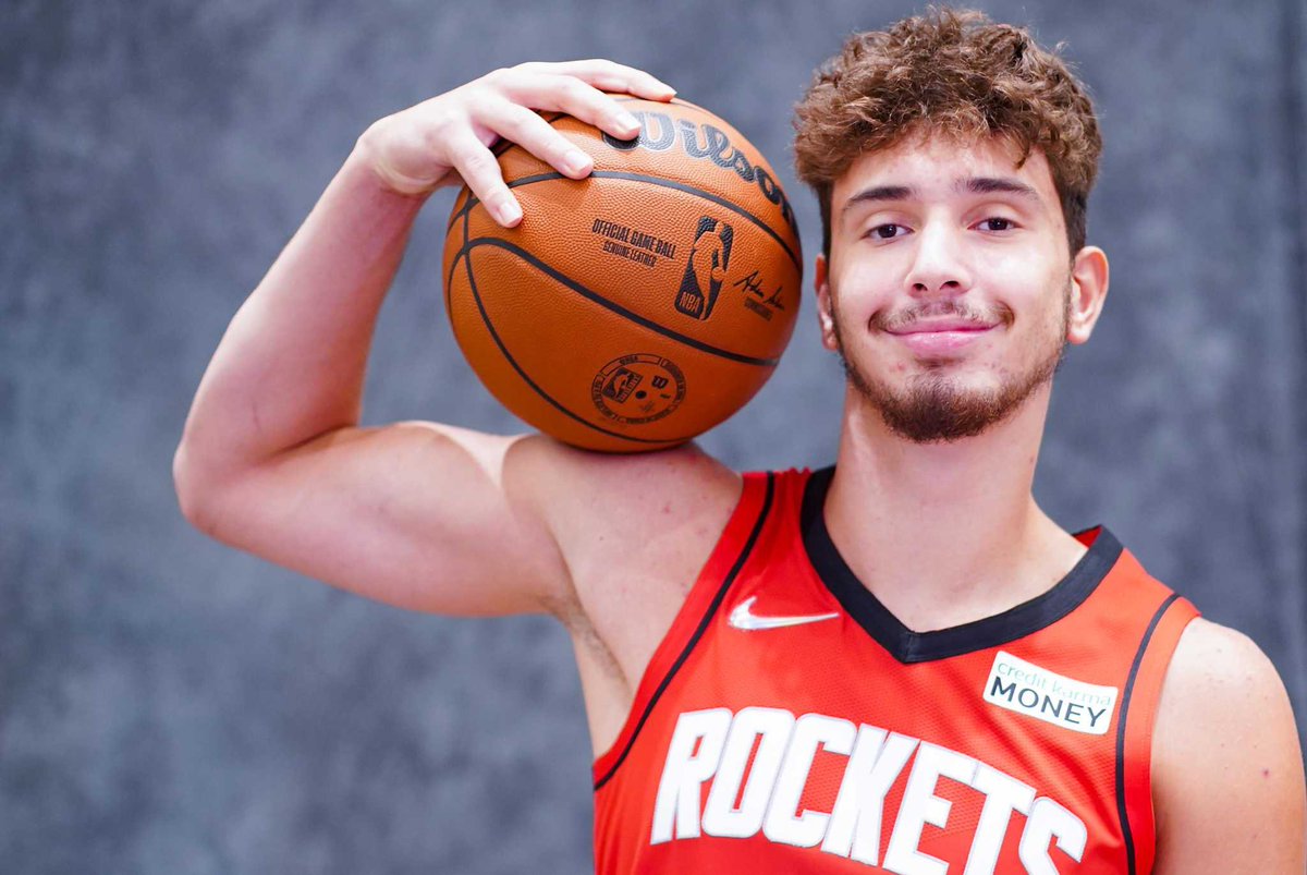 CohetsFan's tweet photo. Nothing to see here, just a leader in the making🤫 #StartSengun #StartAlP #Rockets https://t.co/gCtA7eVnyf