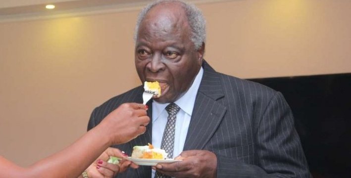 Happy birthday to our 3rd and best president, Emilio Mwai Kibaki. Men can only eat cake on their birthdays. 