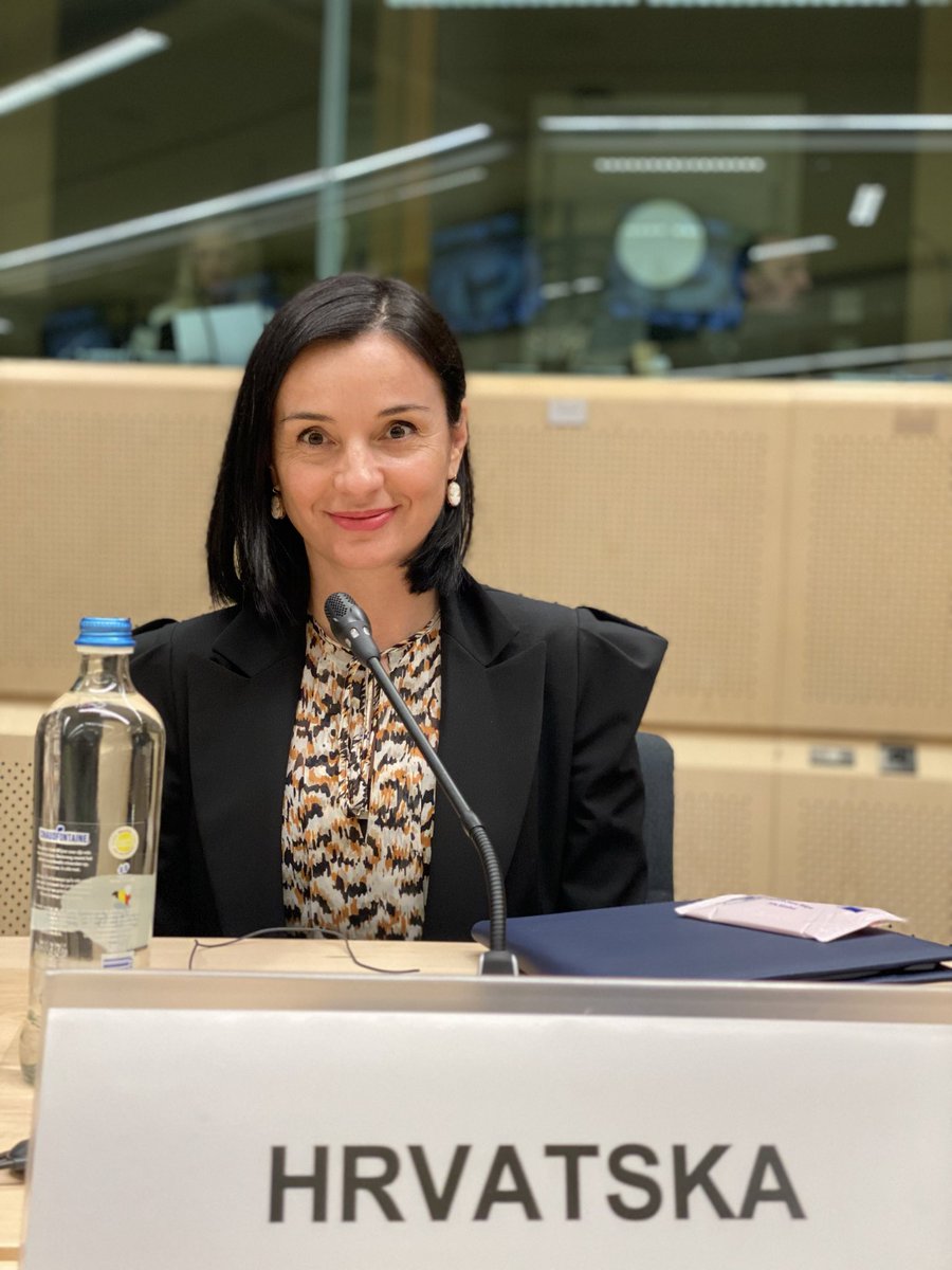 ZagarMorena's tweet photo. As in October, Minister @marvuckovic called again @EU_Commission for further extention of the temporary framework for #StateAid measures to support #agriculture with a proportional increase in the aid ceilings. #AGRIFISH #Croatia https://t.co/gE6409eIuN