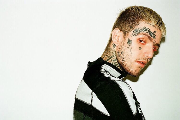 LilPeeper9's tweet photo. unseen photos of lil peep’s clash magazine photoshoot https://t.co/MVyFVWB0Xc