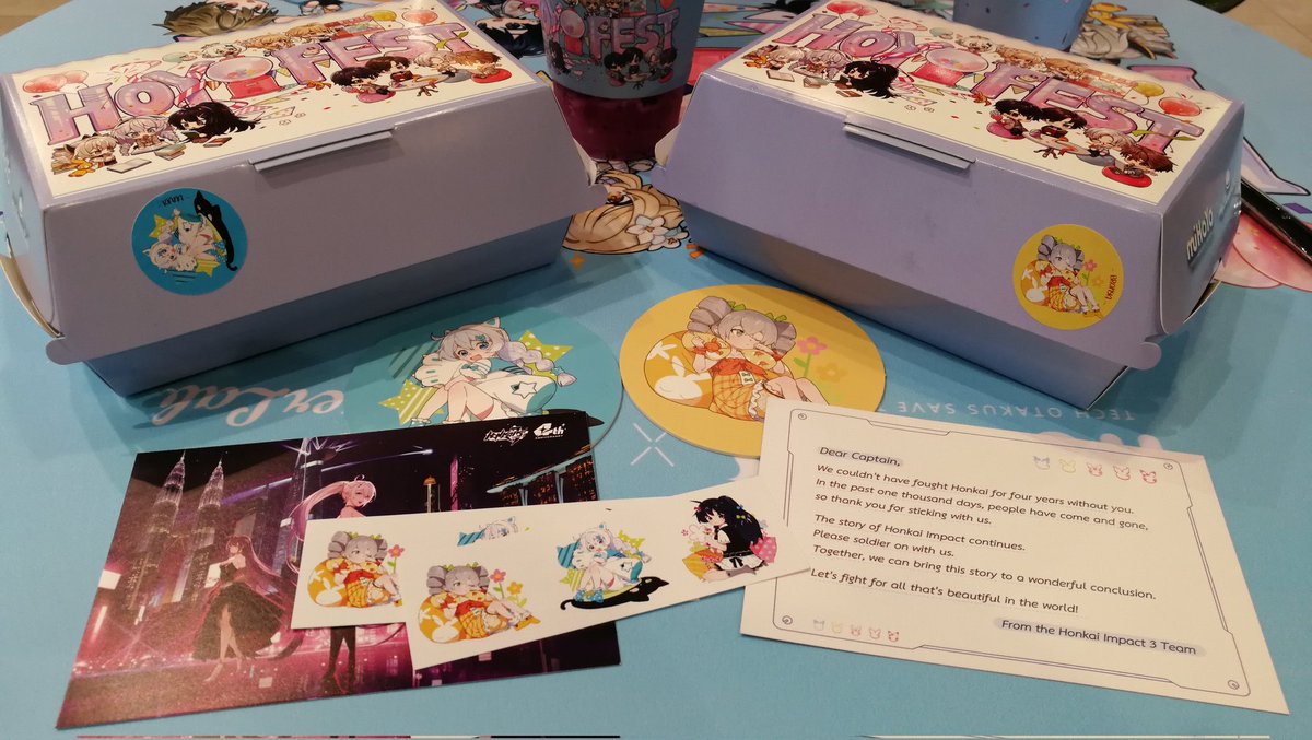 thewozzycraft's tweet photo. Didn't post these last night or last Sunday night so here's some pics from the HoyoFest #HoyoFest #HonkaiSEA (1/2) https://t.co/apB4Zb79gJ