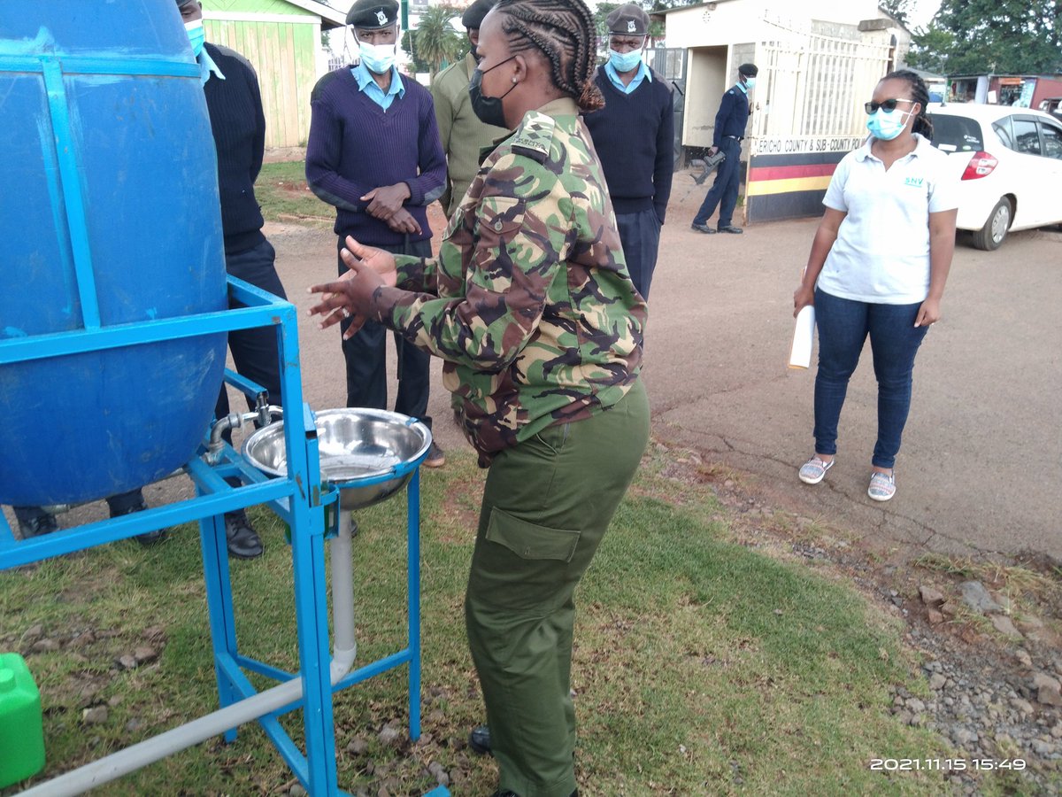 jjmuriu's tweet photo. Dissemination of IEC materials on COVID-19 Prevention and handing over of Handwashing facility to Kericho Police station. Through the support of @SNV_WASH #WashFirstproject.
BeACovid19Hero!
#leavingnoonebehind
@kerichocountygv
@SNV_Kenya
@CitroK
@keccsonet https://t.co/QP6vsCZm6J