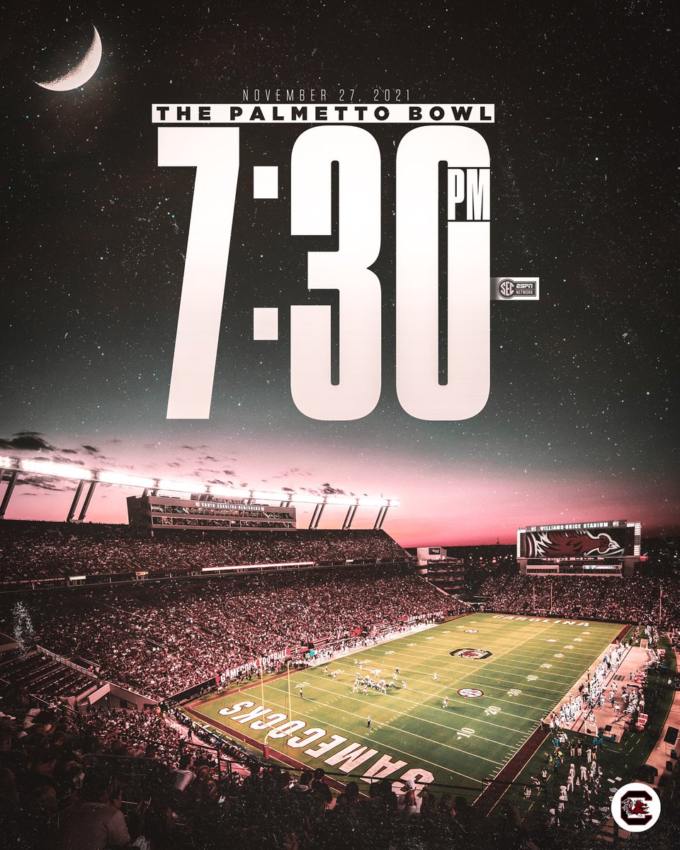 GamecockFB's tweet photo. One more under the lights 🤙 https://t.co/Su3ONWbqyx