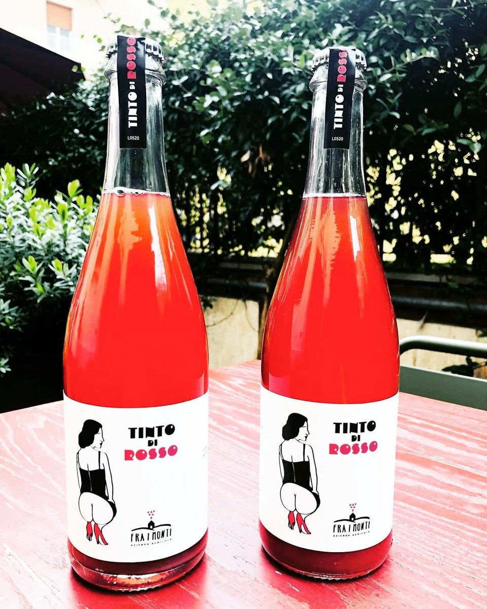 L'azienda Fraimonti Vini ha prodotto 'Tinto Di Rosso' un vino rosato frizzante con dedica al Maestro, ottima idea! Instagram.com/fraimonti_vini/ #tintobrass #vini #cosifantutte #aziendevinicole