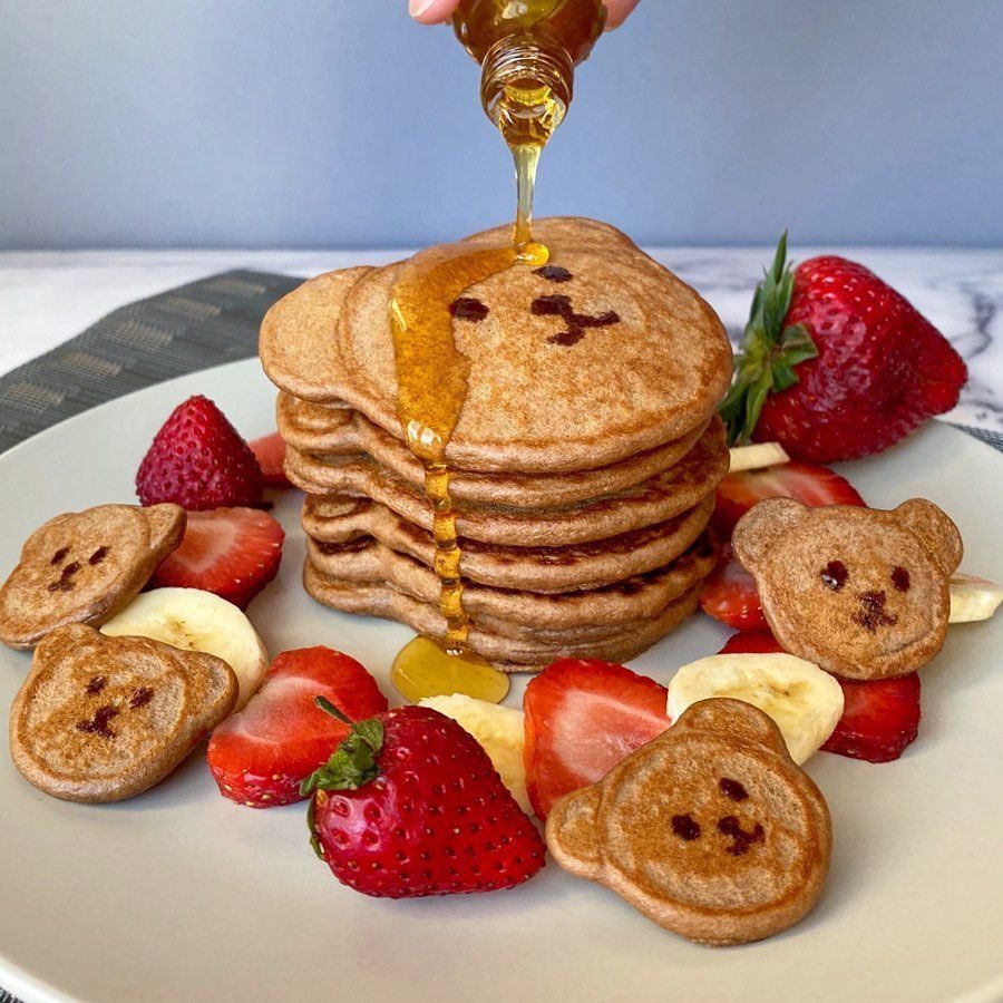 petitcadeaau's tweet image. ©𝗣𝗲𝘁𝗶𝘁 𝗖𝗮𝗱𝗲𝗮𝘂 𝘀𝗲𝗿𝘃𝗶𝗰𝗲

•De: @Vinilsoul
•Para:  @howlingbecker
•Regalo: Desayuno y pastel.

*ೃ༄ ⨾ “Feliz cumpleaños, Bae. Me hace muy feliz compartir este día contigo cada año. Te amo muchísimo, espero que disfrutes este desayuno."