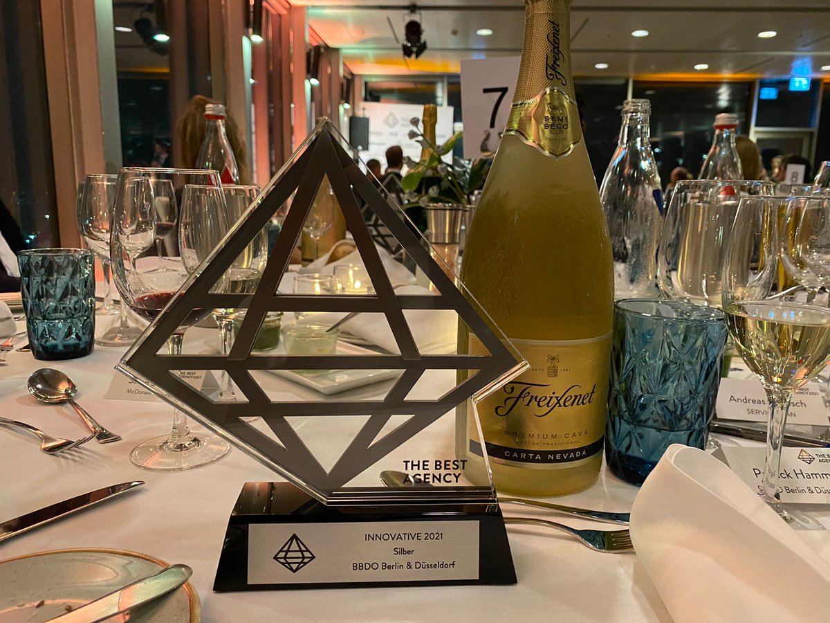 Wir haben mit der Kampagne „Eurythenes plasticus“ für <a href="/WWF_Deutschland/">WWF Deutschland</a> den #TheBestAgency-Award in Silber in der Kategorie „Innovative“ gewonnen. Danke an die härteste Kundenjury in Deutschland und Cherrypicker für diese tolle Würdigung!