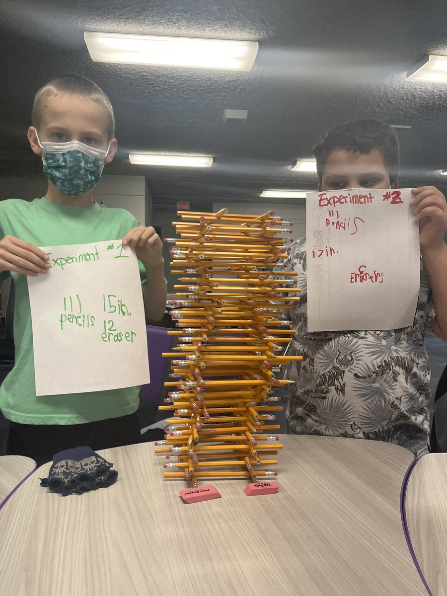 osumner259's tweet image. Continuing building our understanding of the scientific method @EIChargers with @SummitSpark today by creating hypotheses and building pencil towers! #WPSIgniteLearning #WPSFutureReady #STEM