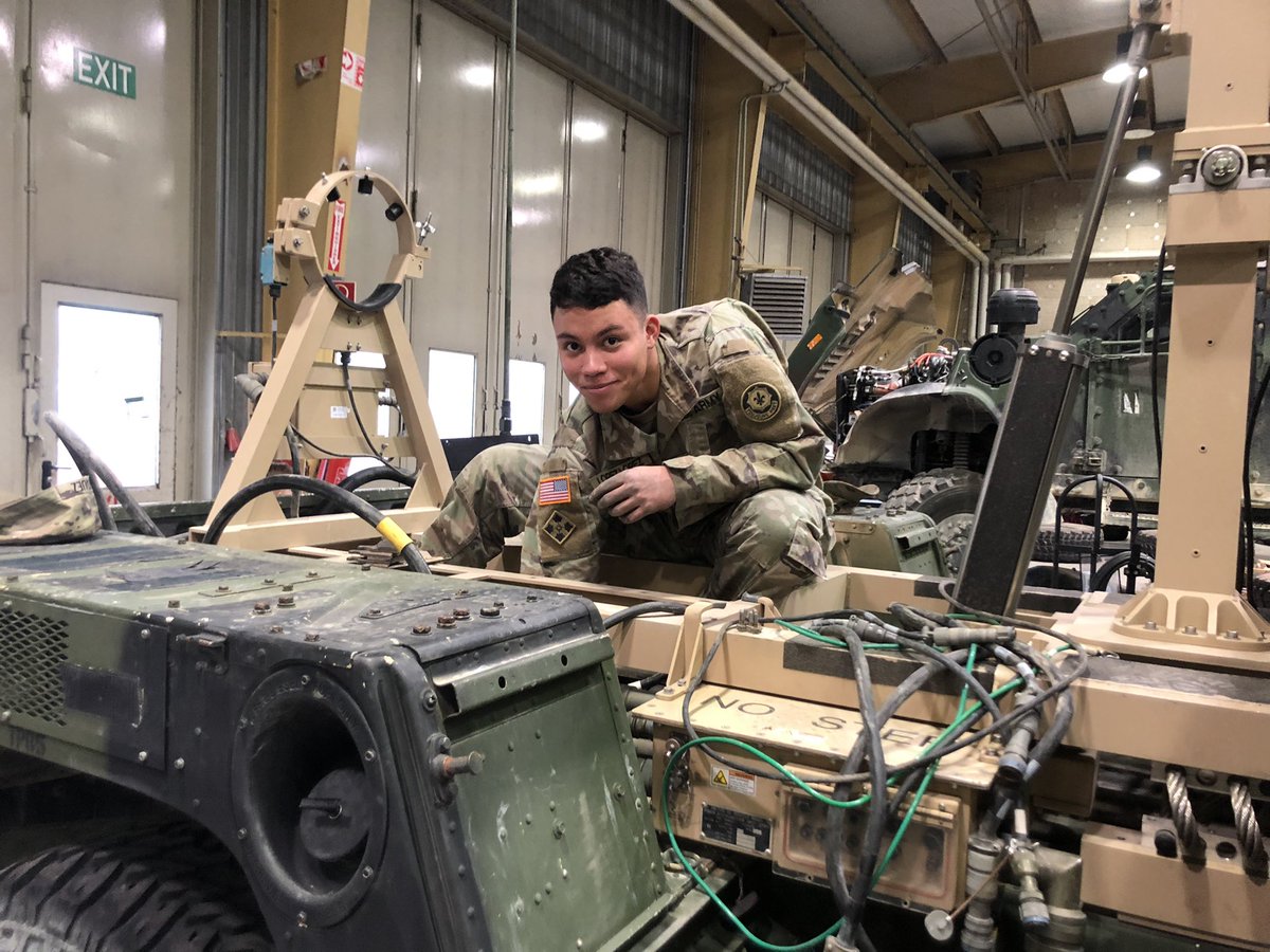 Happy #MaintenanceMonday everyone! Through a weekly PMCS, these operators and maintenance teams do their share in ensuring that 2CR’s vehicles and equipment are fully mission capable for any upcoming operations, such as #SaberStrike22! #AlwaysReady #StongerTogether