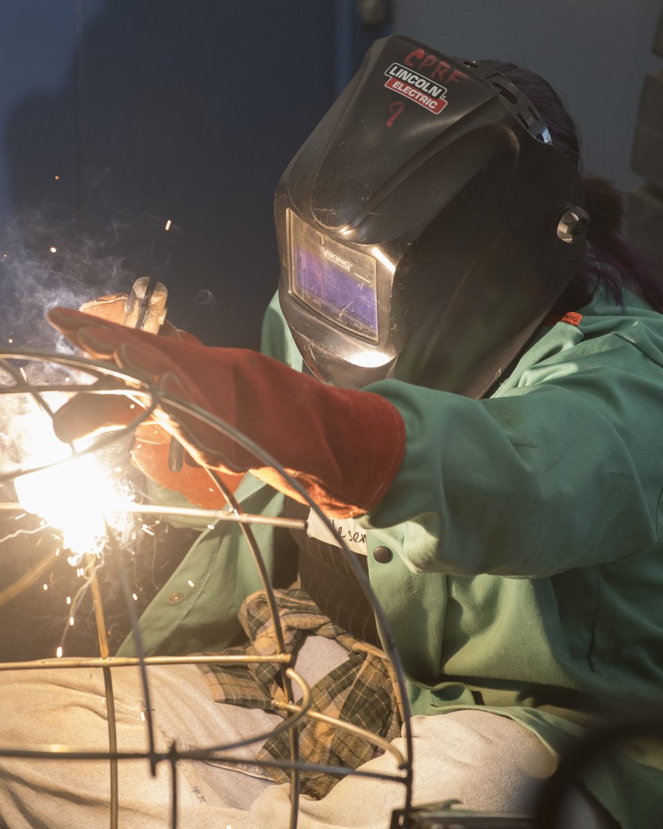 Happy Monday! Go weld something.