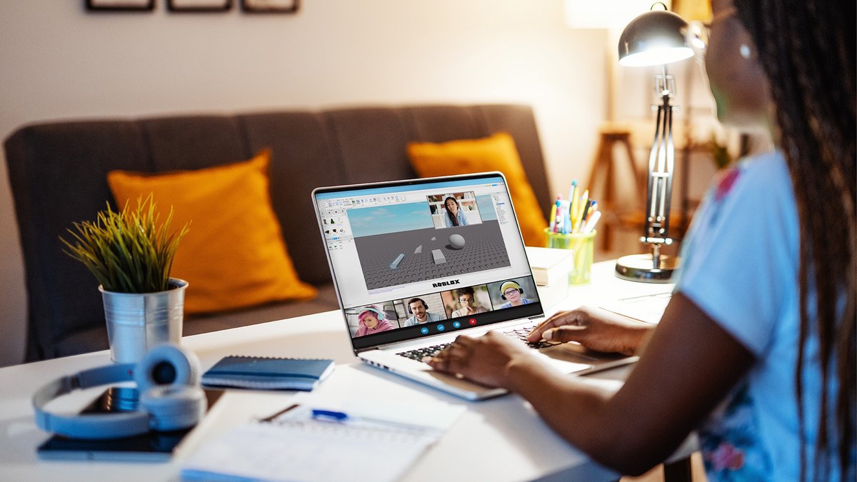 Roblox believes in supporting hands-on learning. That’s why we’re proud to announce the Roblox Community Fund, an initiative supporting the innovative and hard-working educators who leverage our platform: rblx.co/CommunityFund