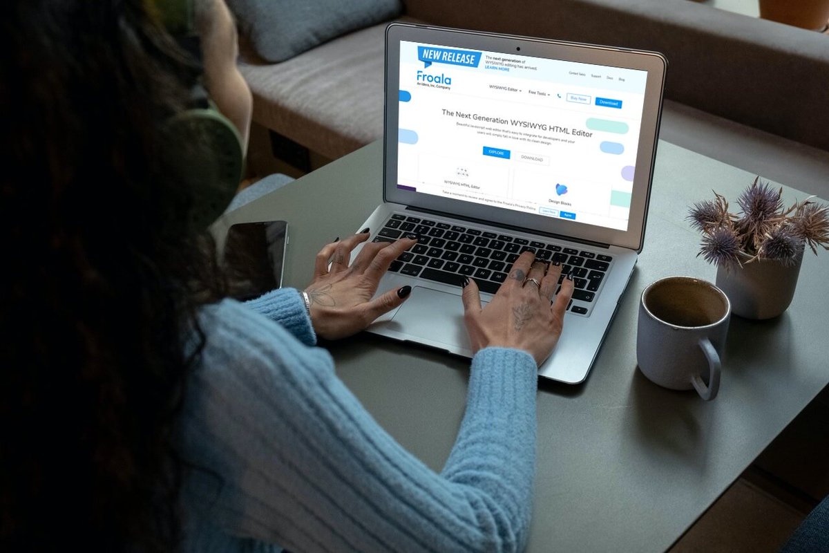 froala's tweet photo. Froala Javascript WYSIWYG Editor has server-side SDKs for multiple languages to help ease the editor's integration with your server. Know more here: https://t.co/kfFWkveoHc
#WYSIWYG #HTMLEditor #Javascriptwebeditor #developers #HTML5 #CSS3 #AngularJS #ReactJS #VueJS #Froala https://t.co/UCoTmY5unQ