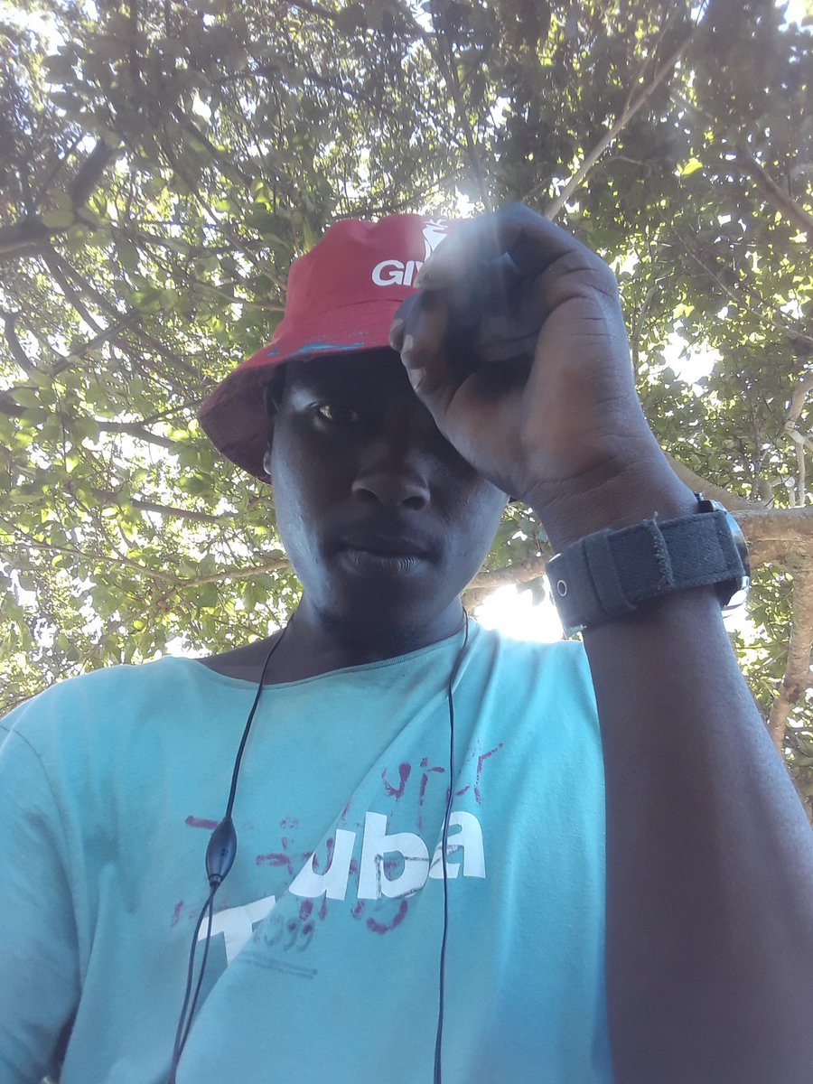 Djthobarh101ZA's tweet photo. Monday chills 🕺🏾
@GivenClothin_  hat👒 https://t.co/quE00OCQAZ