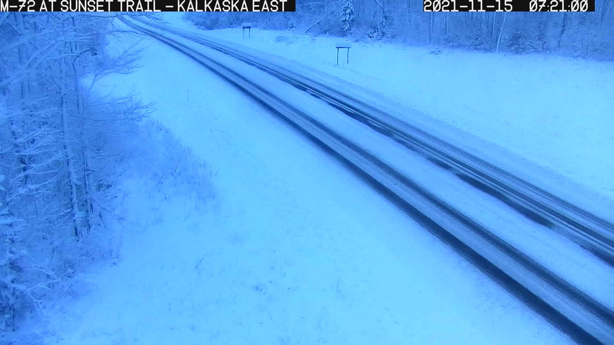 Here's a look at M 72 between Grayling and Kalkaska this morning. Traffic and Weather together on the 8's on WWJ Newsradio 950. AM 950. <a href="/WWJ950/">WWJ 950</a> <a href="/WWJTraffic/">WWJTraffic</a>