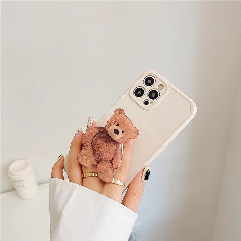 whoami_salty's tweet photo. ／
新商品入荷🐻♡！
＼

【かわいいテディベアのスマホグリップ】

☑︎流行りのくまモチーフ🧸！
☑︎折りたたみ式📳
☑︎可愛くて便利♡！

#韓国雑貨屋salty で可愛い雑貨を手に入れよう🇰🇷💨

▼webshop「韓国雑貨屋salty」をチェック▼
🛒 https://t.co/2bVRstg6H9

@whoami_salty #storesjp https://t.co/dTKuFe2VvP