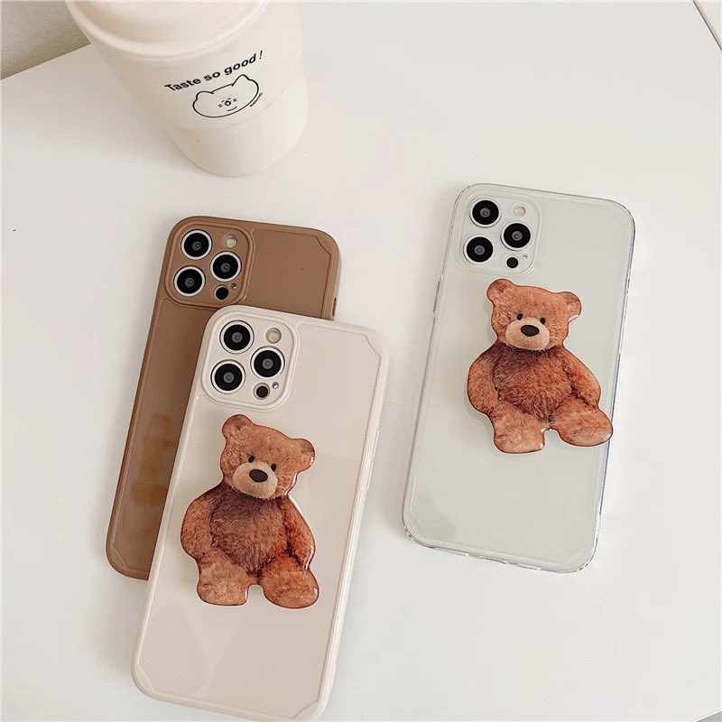 whoami_salty's tweet photo. ／
新商品入荷🐻♡！
＼

【かわいいテディベアのスマホグリップ】

☑︎流行りのくまモチーフ🧸！
☑︎折りたたみ式📳
☑︎可愛くて便利♡！

#韓国雑貨屋salty で可愛い雑貨を手に入れよう🇰🇷💨

▼webshop「韓国雑貨屋salty」をチェック▼
🛒 https://t.co/2bVRstg6H9

@whoami_salty #storesjp https://t.co/dTKuFe2VvP