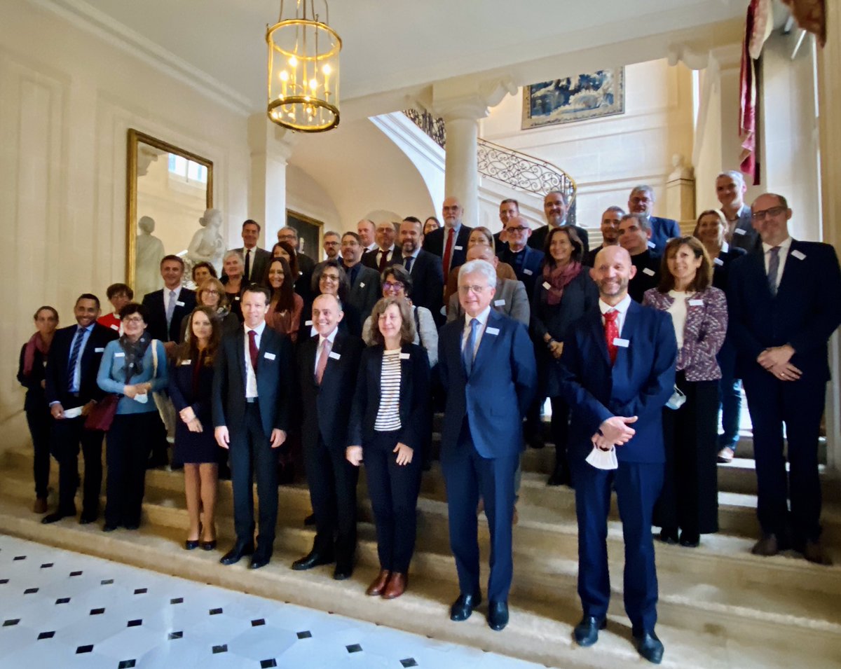 AmbDEenFR's tweet photo. Ravi d’accueillir la 7e conférence des chefs d’établissement du réseau #PASCH.

Merci à @ofaj_dfjw, @DFHUFA, @DAAD_Germany, @ahk_frankreich, @goetheinstitut et @ErinJonas5 pour ces échanges fructueux sur l’enseignement de l’🇩🇪 en France.

#apprendrelallemand #lallemandévidemment https://t.co/NDRtvqUoiJ