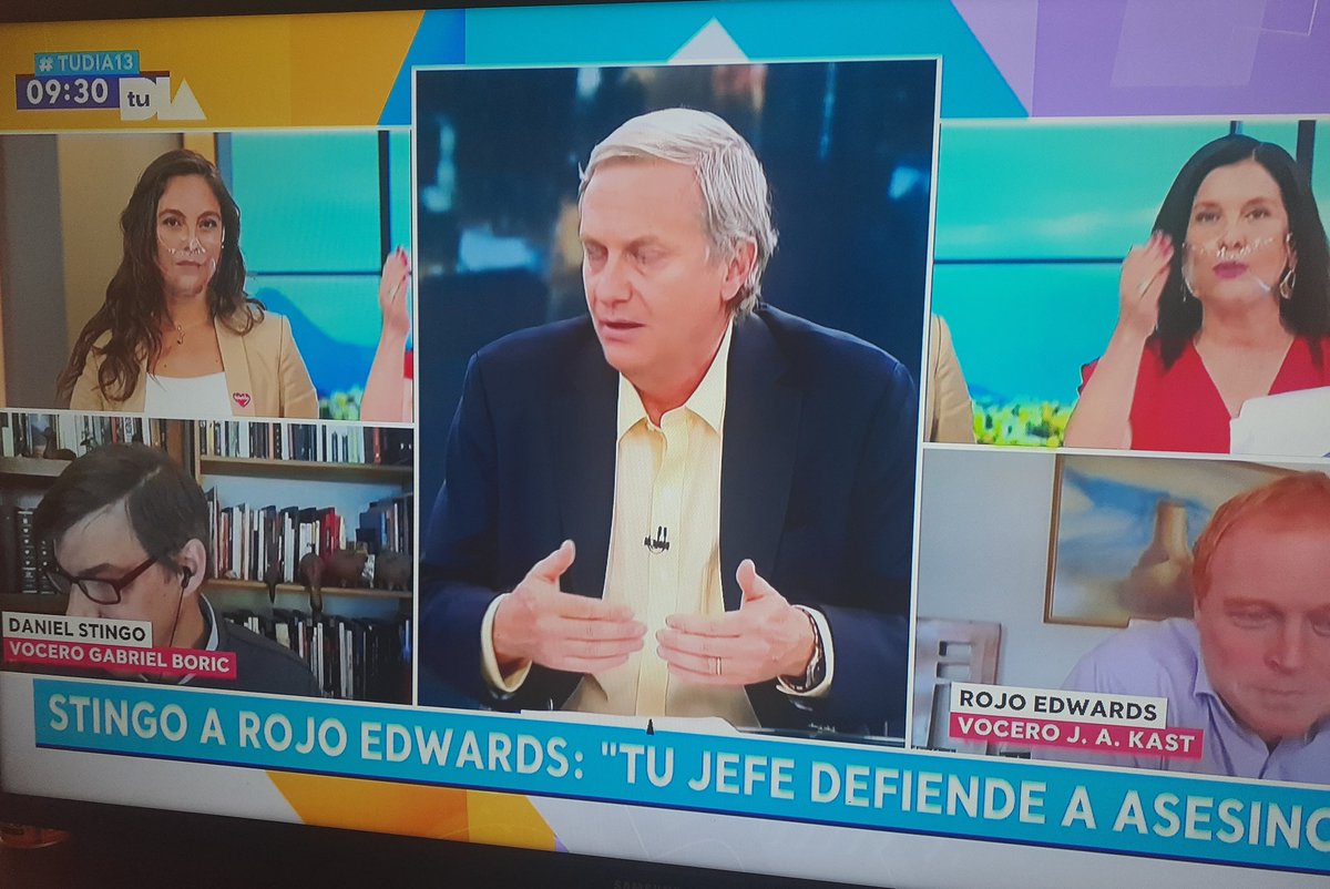 caterine_pea's tweet photo. #tudia13 el programa "distinto" 🤦‍♀️ la Angeles totalmente incómoda y la Mirna Y el Stingo hiperventilados, mal inicio de programa. Es más de lo mismo https://t.co/A1PXuzlCOS