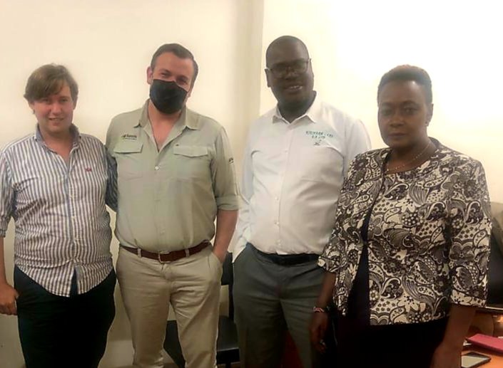 De la mano de #MergingMundos la empresa #Argentina <a href="/surcos_/">Surcos</a> esta presente en #Kenya #Zambia &amp; #Sudafrica. Juan de Comercio Exterior esta de gira comercial para conocer a los diferentes distribuidores de estos paises #Africanos. 
#MergingMundos tu #PARTNER en #Africa