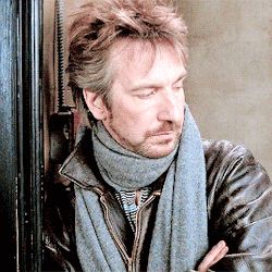 FansiteAr's tweet photo. Hello 👋 happy Monday 😄 back to a brand new week which means new photos we are also getting so close to Xmas advent calendar time as well ❤️ this week's pics are from January man X #alanrickman #mondaypic #mondaypost #januaryman #artist https://t.co/IRLhUEhQBk