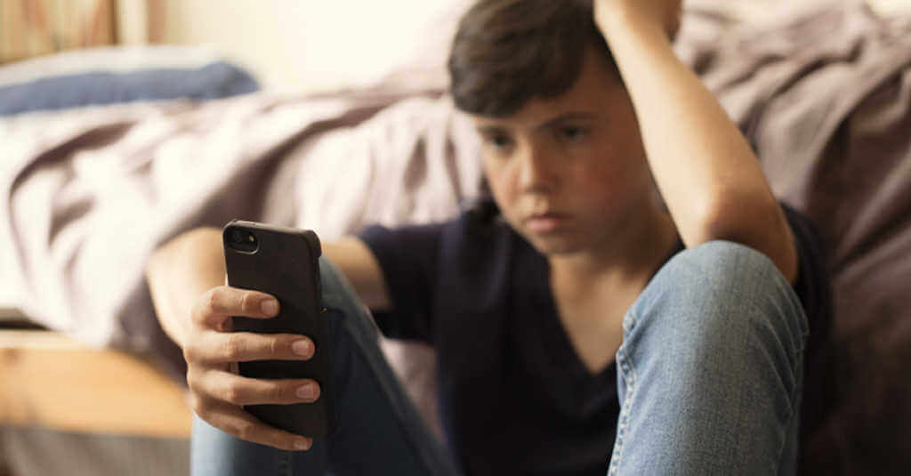 IM_org's tweet photo. How much do you know about cyberbullying? This #AntiBullyingWeek, be informed with our Cyberbullying Advice Hub >> https://t.co/WYOblHLNZe  #cyberbullying #bullying https://t.co/QY1PKyyMEJ