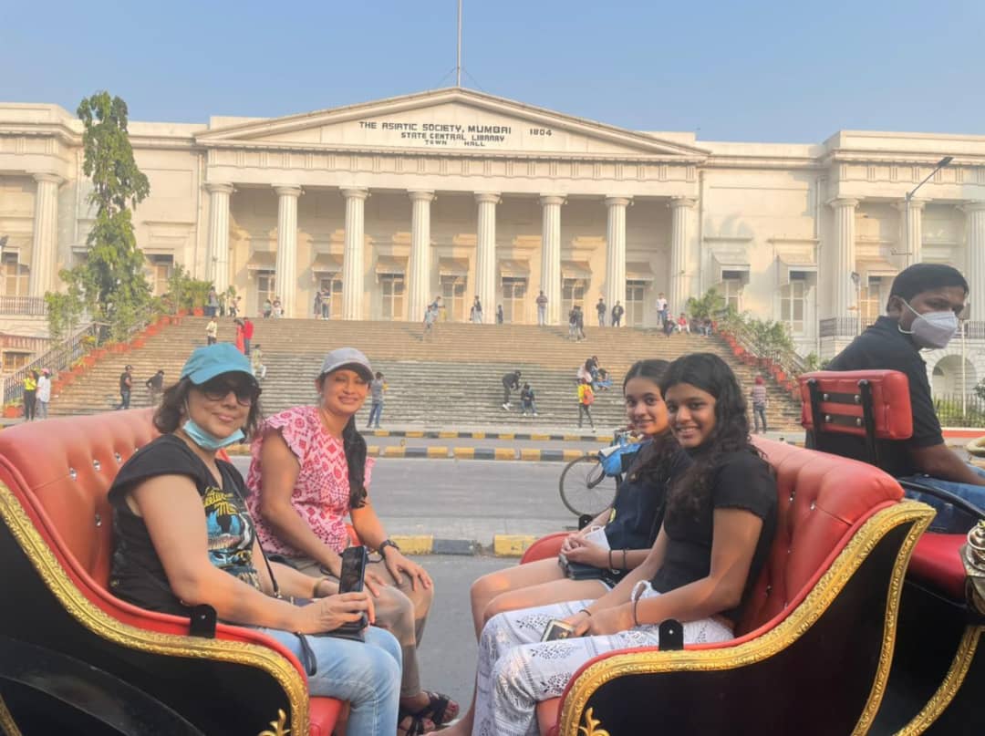 Khaki_Tours's tweet photo. Those who thrived on our #FortByVictoria heritage tours on SUN, 14th NOV. Book your #FortByVictoria ride this weekend on https://t.co/9Xu7fidxXZ

#KhakiTours #MumbaiFort #BombayHeritage #MumbaiHeritage #Mumbai #History #MumbaiStories #Bombay https://t.co/lOdh5oXMAv