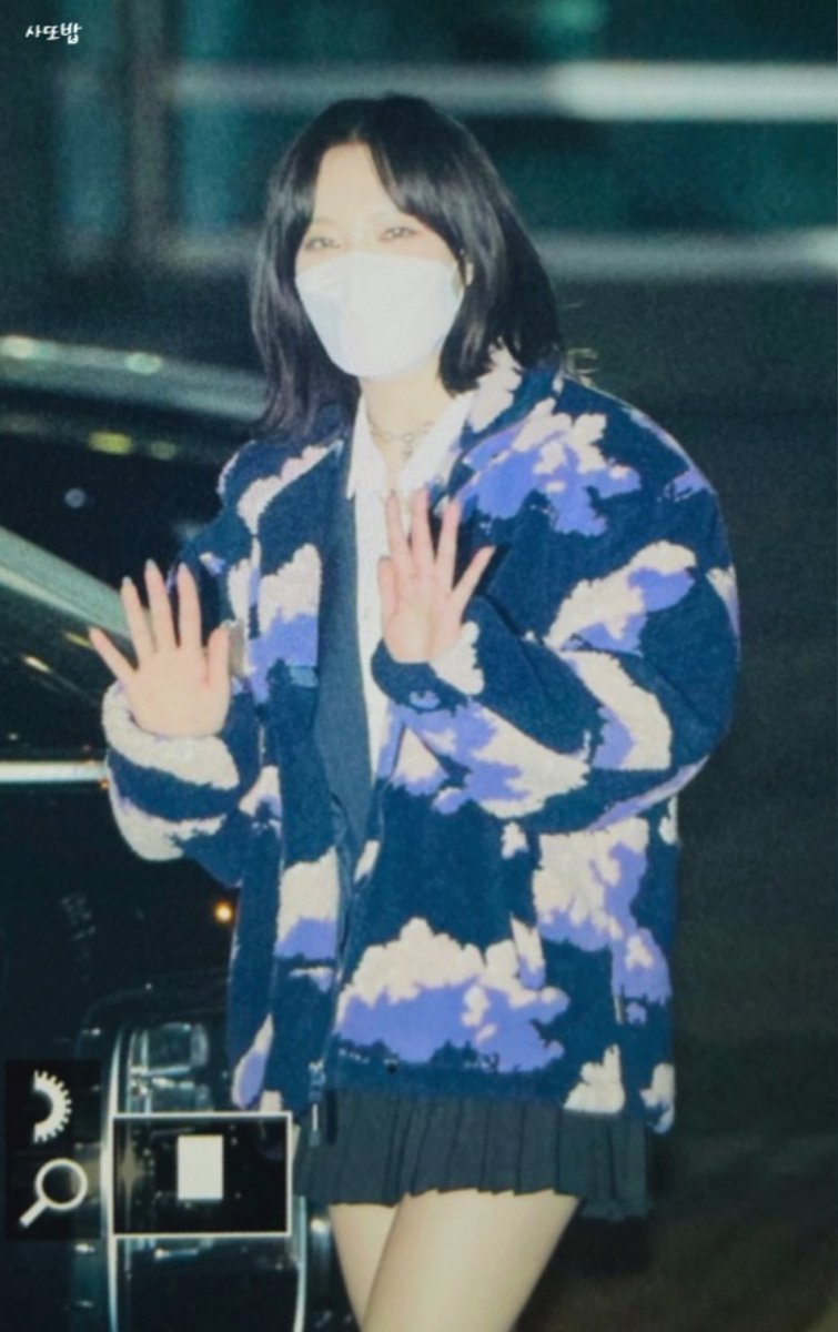 ksh000115's tweet photo. 211115 프리뷰

늦었지만 데뷔 축하해요😊

#수아 #문수아 #Billlie #빌리 https://t.co/3UePTBCGdO