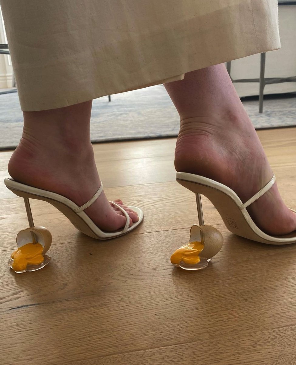 elle fanning wearing the row pre-fall 2022 and loewe spring 2022 heels