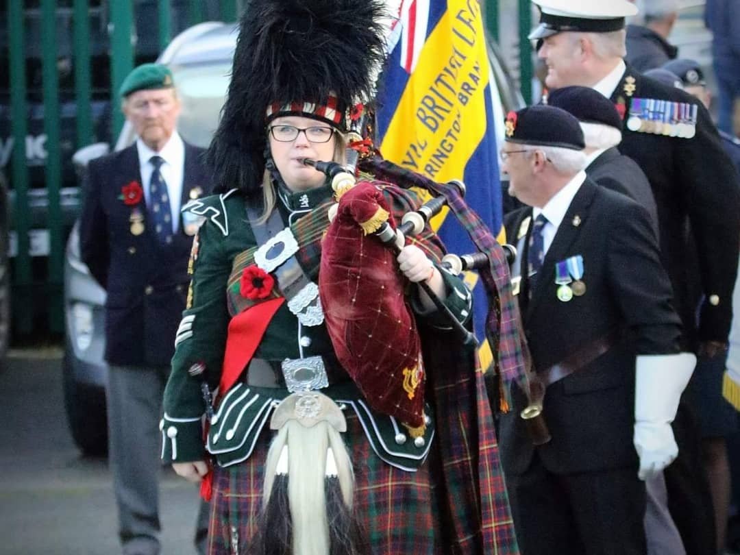 Franhart61Fran's tweet photo. Remembrrance day at Accrington Stanley Accrington pipe band @ASFCofficial @AndyhHolt @dpb1961 @officalassc https://t.co/5QlfYYwKSa