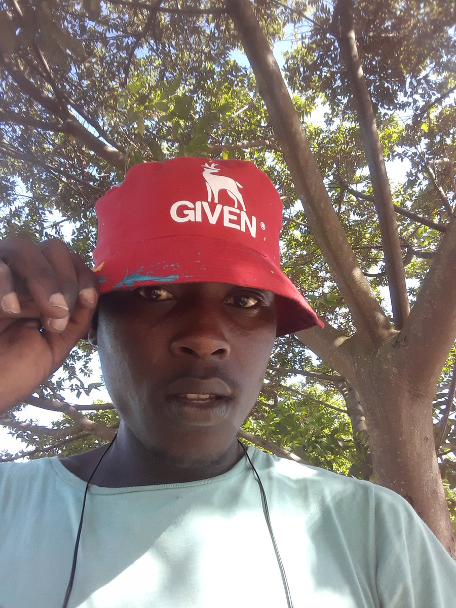 Djthobarh101ZA's tweet photo. @VaxxedMelikhaya @GivenClothin_  Level Up 👒 https://t.co/AFZYWAMphB