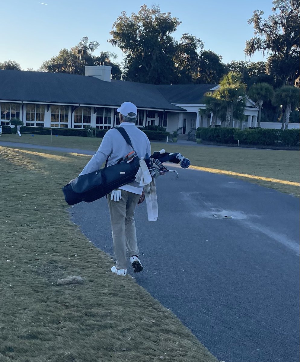 If you are over the age of 38 and didn’t carry your bag like this in high school, you probably were on the junior varsity. Take it from Tour winner Bo Van Pelt.