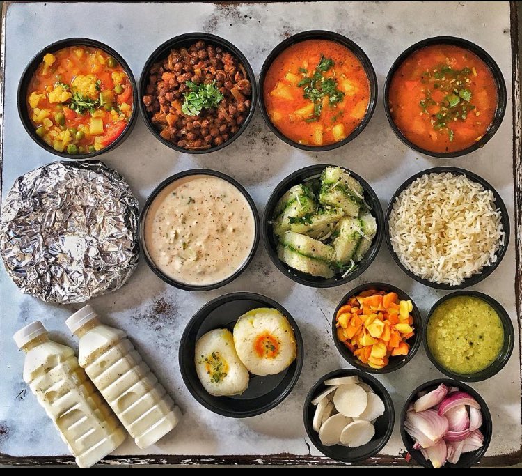 Purohitthali96's tweet photo. This Winter Season We Are  Ready To Serve You Authentic Gujarati,Rajasthani, Kathyawadi Cuisines 
With Regular Sanitization, Hygiene And  Maintaining High Standards Of Safety We Got You Covered . 
In Frame Special -टिफ़िन
Cost For 4 = 1100 /-
Cost For 2 = 600/-
#gharjaisakhana https://t.co/mUMIikwmO9
