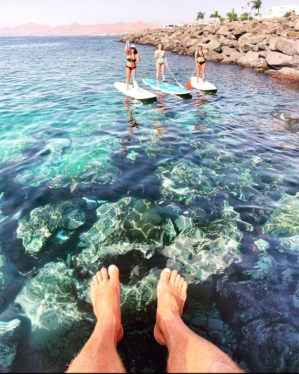 It is always a good day to take a ride in #PaddleSurf through El Poril 🏄☀️If you are thinking of returning, comment😎

📸 @school3s 👏🏽 ¡Thanks!

#puertodelcarmen #lanzarote #canaryislands #Spain