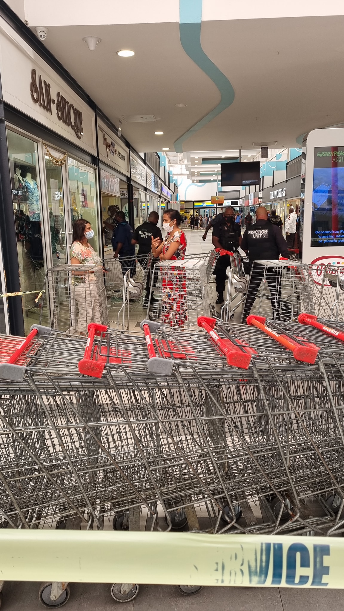 Jewellery stores deals in phoenix plaza