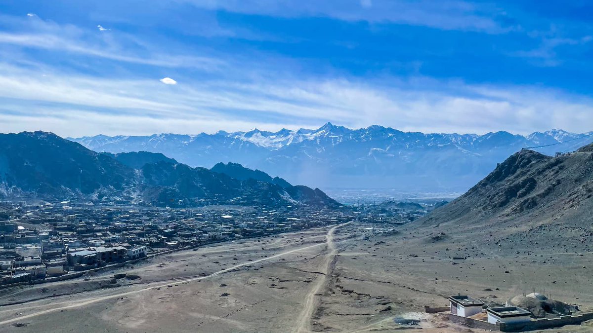 LANDSCAPE .
KARGIL - MOONSLAND 
.
Jan 2021
.

#chadar #indiatravel #thrillophilia #himalayasin #TrekkersOfIndia