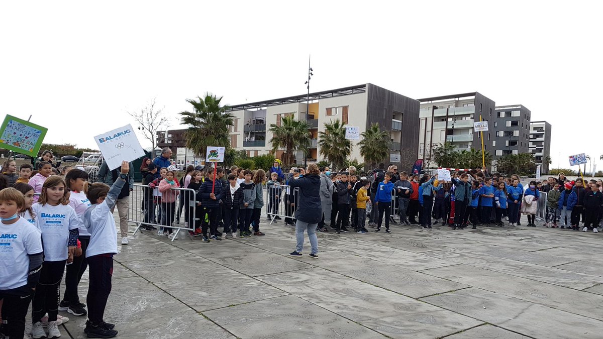 34Dsden's tweet photo. Journées autour de l'#olympisme à @villedesete #Herault  avec 1⃣classe de chacune des 14 communes de la collectivité @Sete_agglo_med labellisée Terre de Jeux. Ateliers sportifs et culturels proposés aux élèves, sur des activités traditionnelles+de sensibilisation au #handicap. https://t.co/nCN6rBqJIf