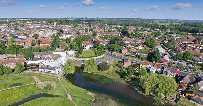 We're set in the heart of the Stour Valley, an area of outstanding natural beauty, and the ancient market town of #Sudbury has rail links with Colchester to London and many hotels, cafes, restaurants, bars and shops - bit.ly/2JIqRA8

#businesscentre #businesspark