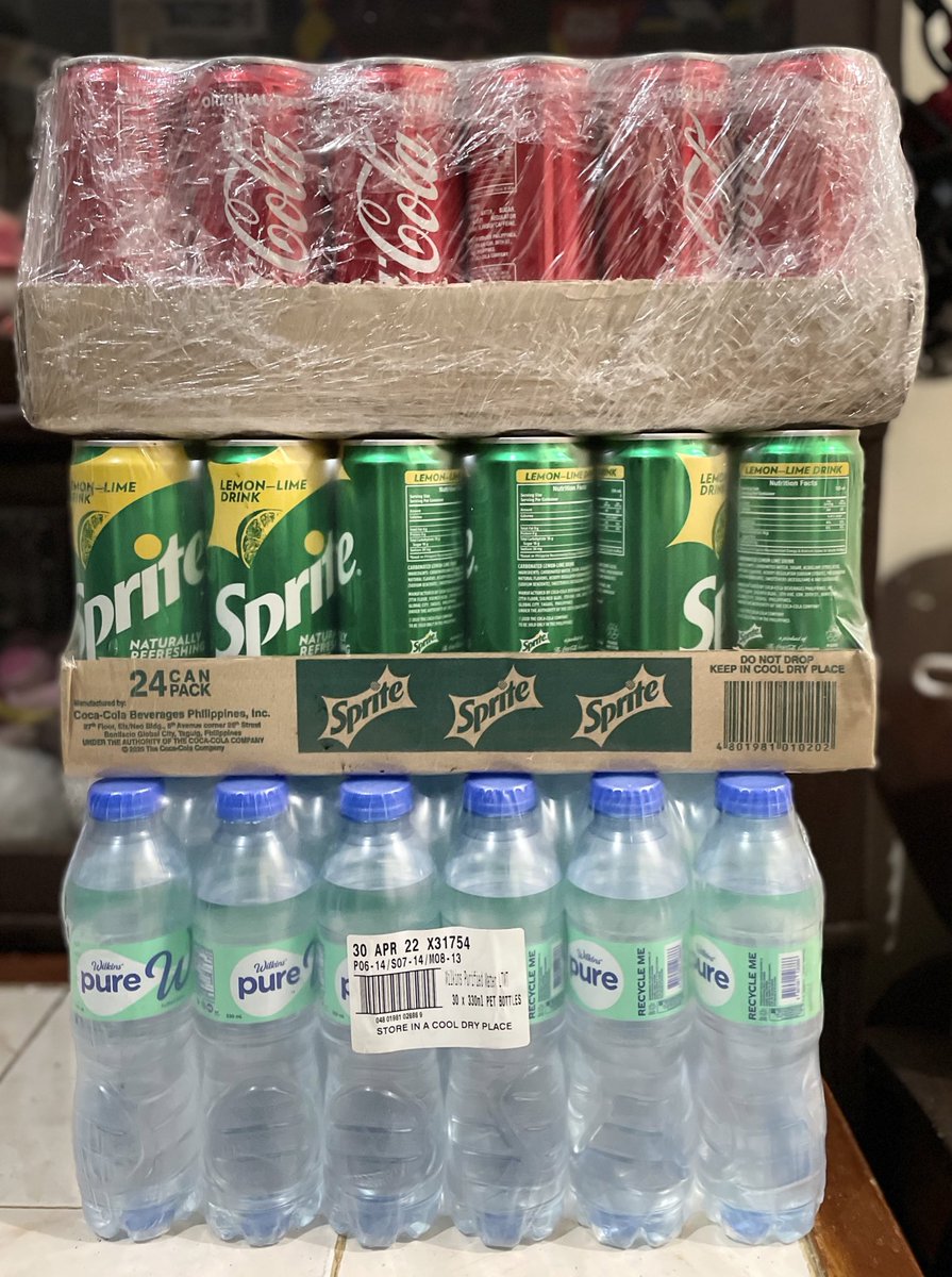 hazelnutzy's tweet photo. Ramdam ko na yung Christmas pag naguumpisa na ko makatanggap ng #bloggermail ❤️ Thank you @CocaColaPH for sending these home #PaskongCocaCola https://t.co/mJvd5jWl5g