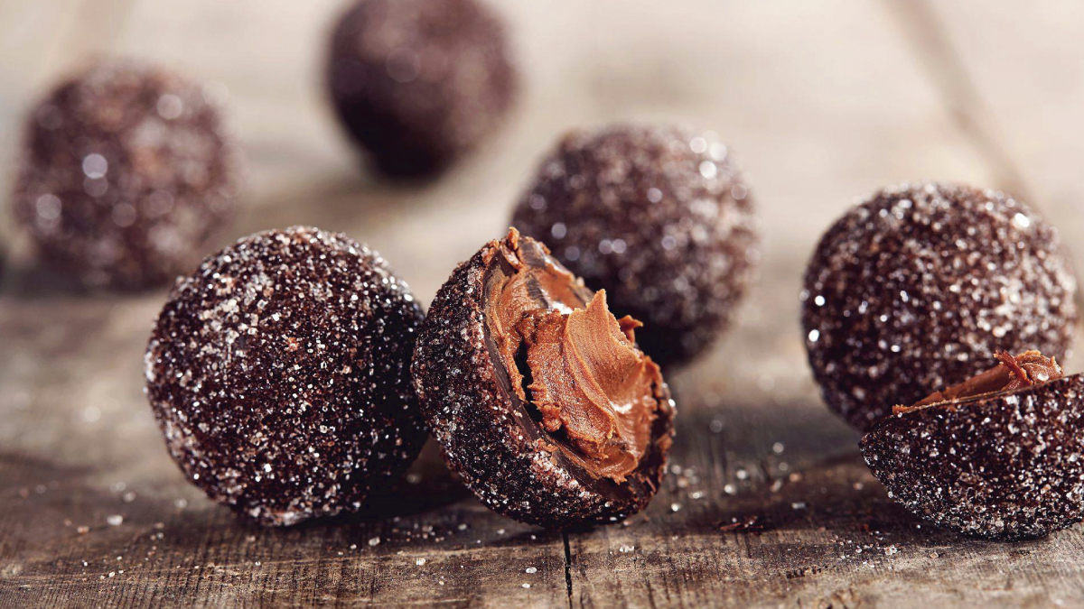 parcelforce's tweet photo. Rewards4U Customers can save 10% on chocolaty deliciousness from Cocoa Loco for Rewards4U customers.

From brownies, buttons and bars to cookies, truffles and chocolate-making kits, plus a vegan friendly range. 

UK Aged 18+, Ts &amp; Cs apply: https://t.co/RJTEWFaaNH https://t.co/BcsxDwYMXv
