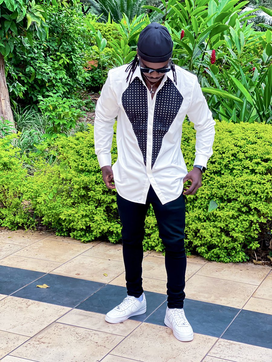 bobbylash_b2c's tweet photo. Blessed week fam
#kingbwoi
#itsOuk https://t.co/JQJnFHXn31