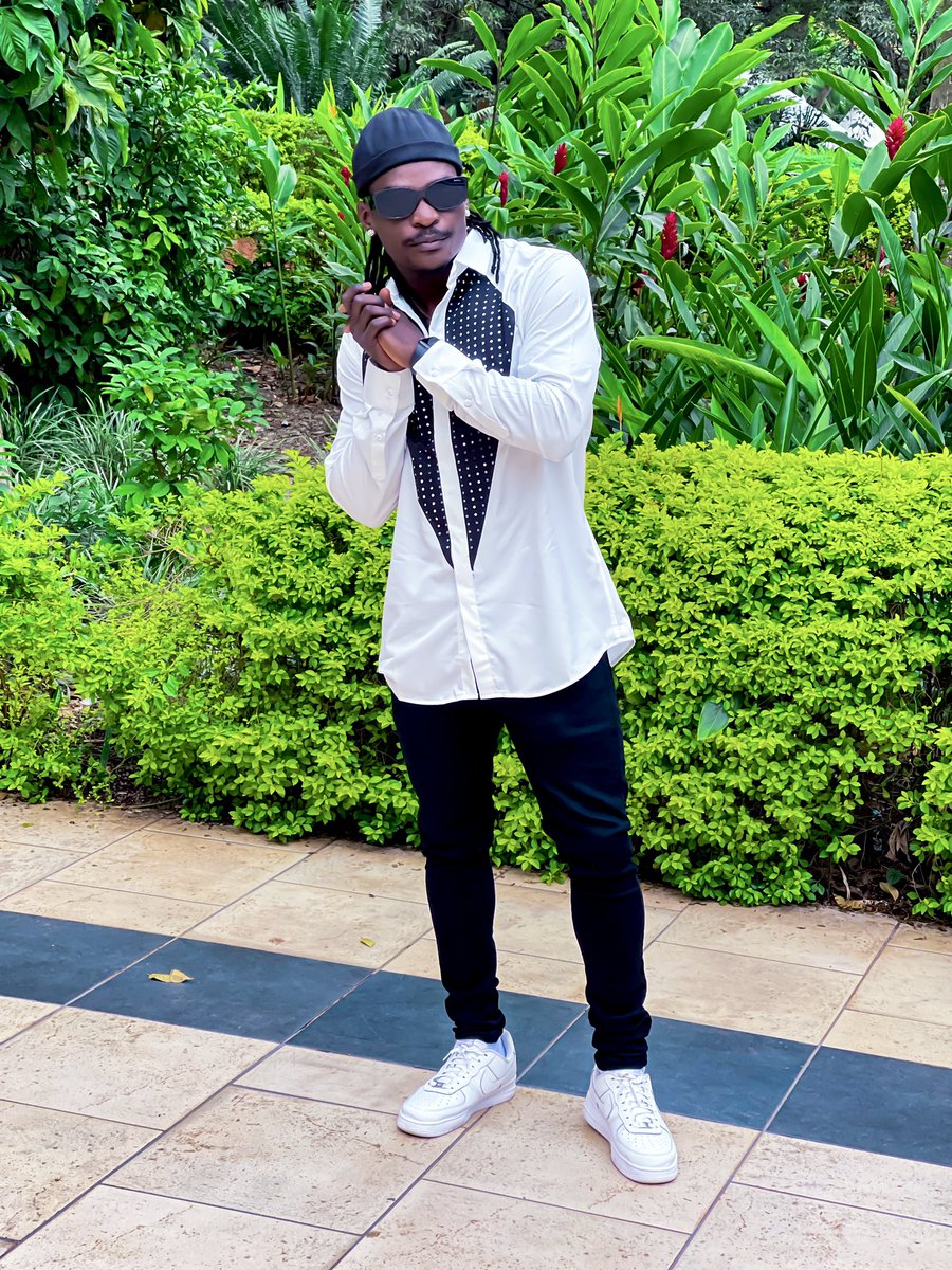 bobbylash_b2c's tweet photo. Blessed week fam
#kingbwoi
#itsOuk https://t.co/JQJnFHXn31