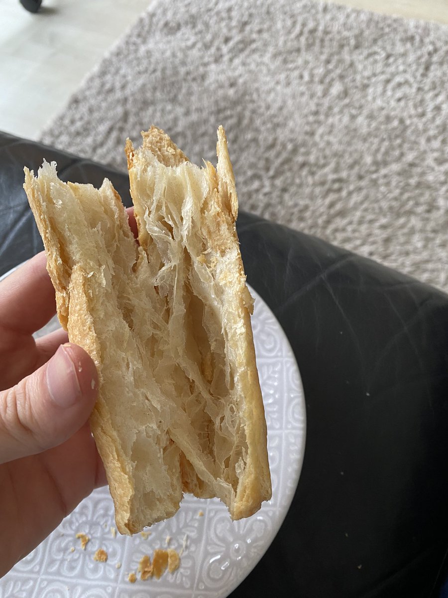 ADocz_'s tweet photo. @GreggsOfficial you forgot the sausage in my roll :( https://t.co/kPVFbNg4lZ
