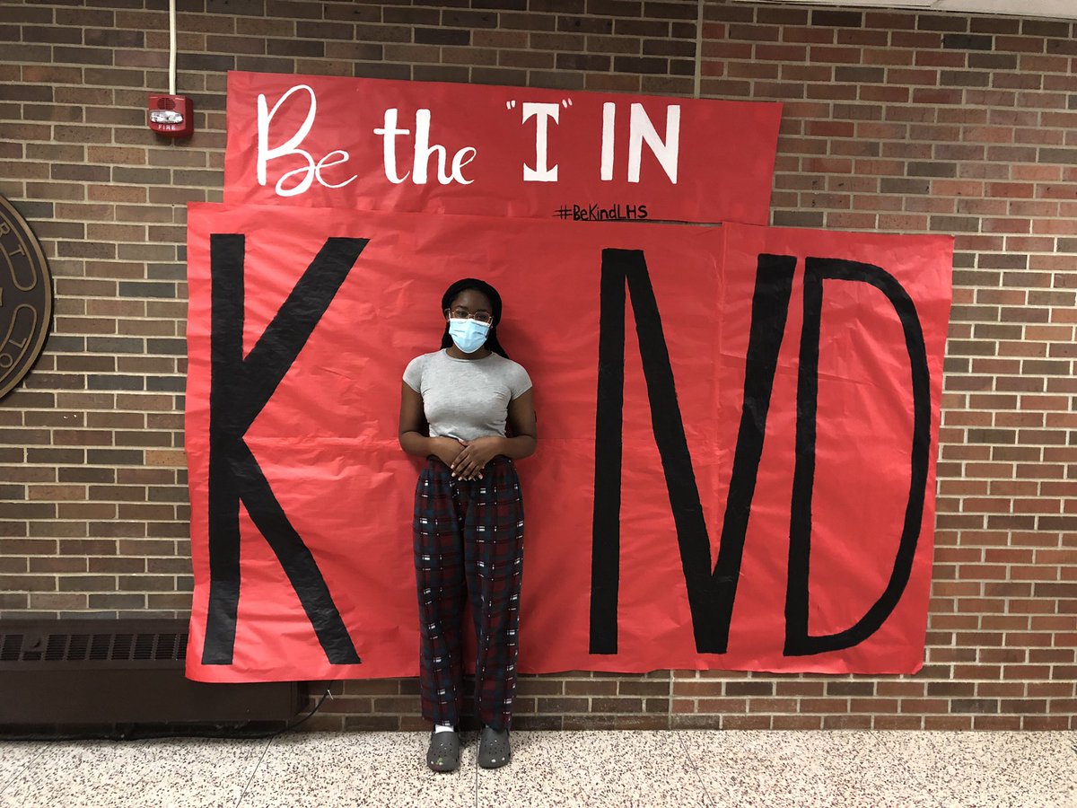 MrsWernera's tweet photo. Be the I in KIND! #BeKindLHS @Berry_Principal https://t.co/mCHo93Saz3