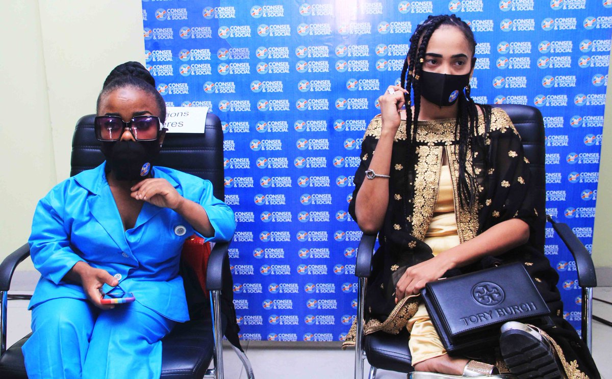 La taille n'est qu'un détail. Nous sommes des andi-capables ... Merci pour votre accompagnement