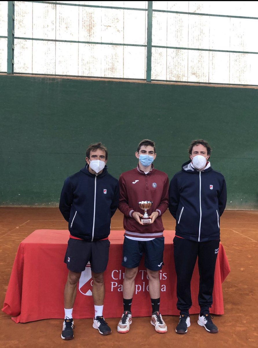 📢 Master Cadete “Intersport Irabia-Dunlop”.

🏆 Leyre Ahechu y Sergio Orradre
🥈 Nahia Echaide y Asier Gómez

😉 ¡Enhorabuena, maestros!
