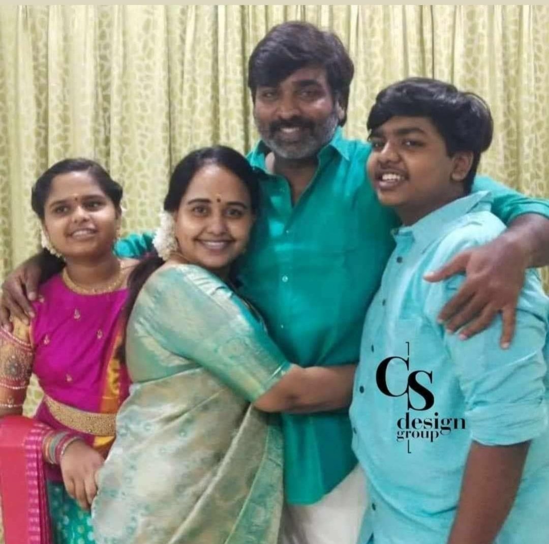 filmipedia's tweet photo. . Vijaysethupathi family https://t.co/8FhQFC3T07